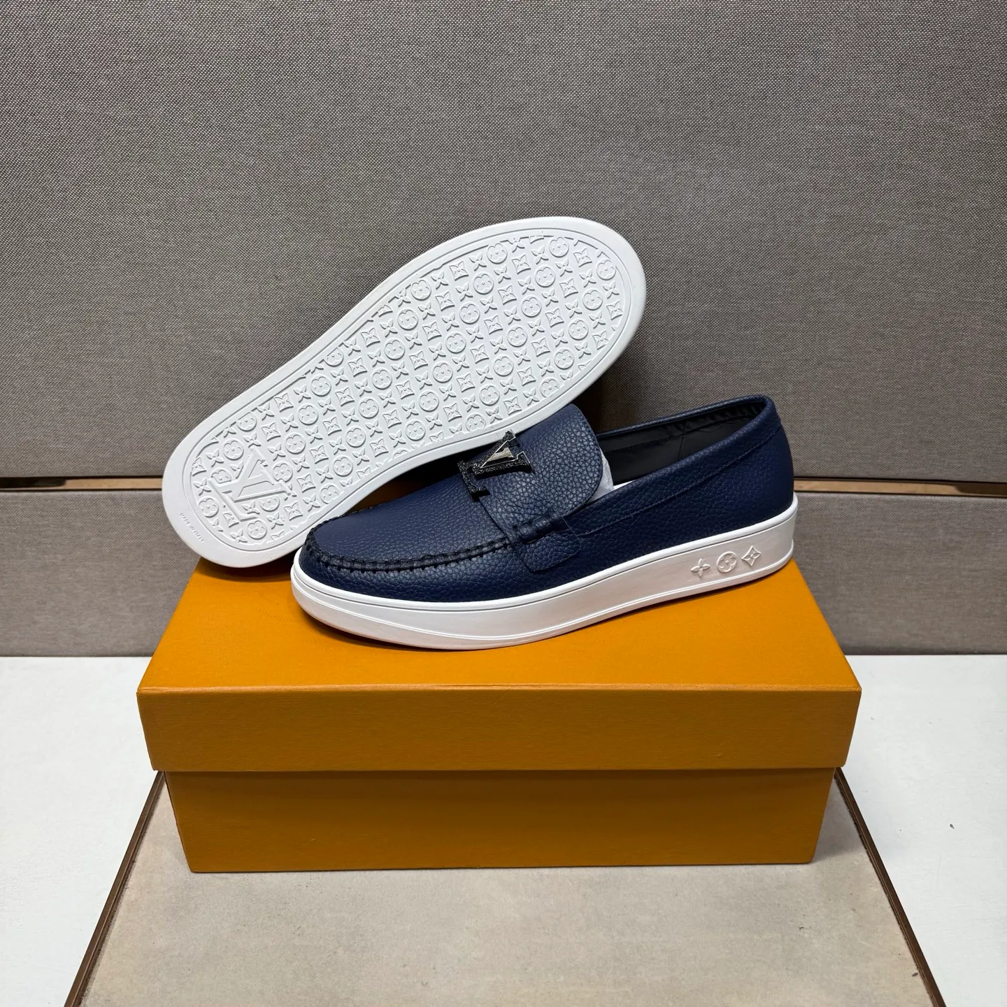 Men's men's shoes 💰pp442【LV～】men's casual shoes 2025z cabinet sales simultaneously 🔶Size: 38-44#️⃣ 🔷3 colors🔜The upper is made of multi-material splicing ➕Genuine leather lining, comfortable and breathable, sole: original comfortable and wear-resistant outsole, ⚠️real thing📱photographed🎬real thing is better📢📢📢